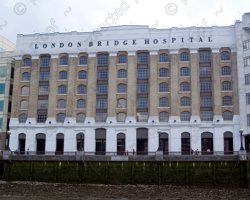 Riveer Thames 3 
 London Bridge Hospital 
 Keywords: London Bridge Hospital, private hospital. London, river, River Thames, architecture, wharf, old London, Thameside London, city, cities, capital, UK, England, Britain